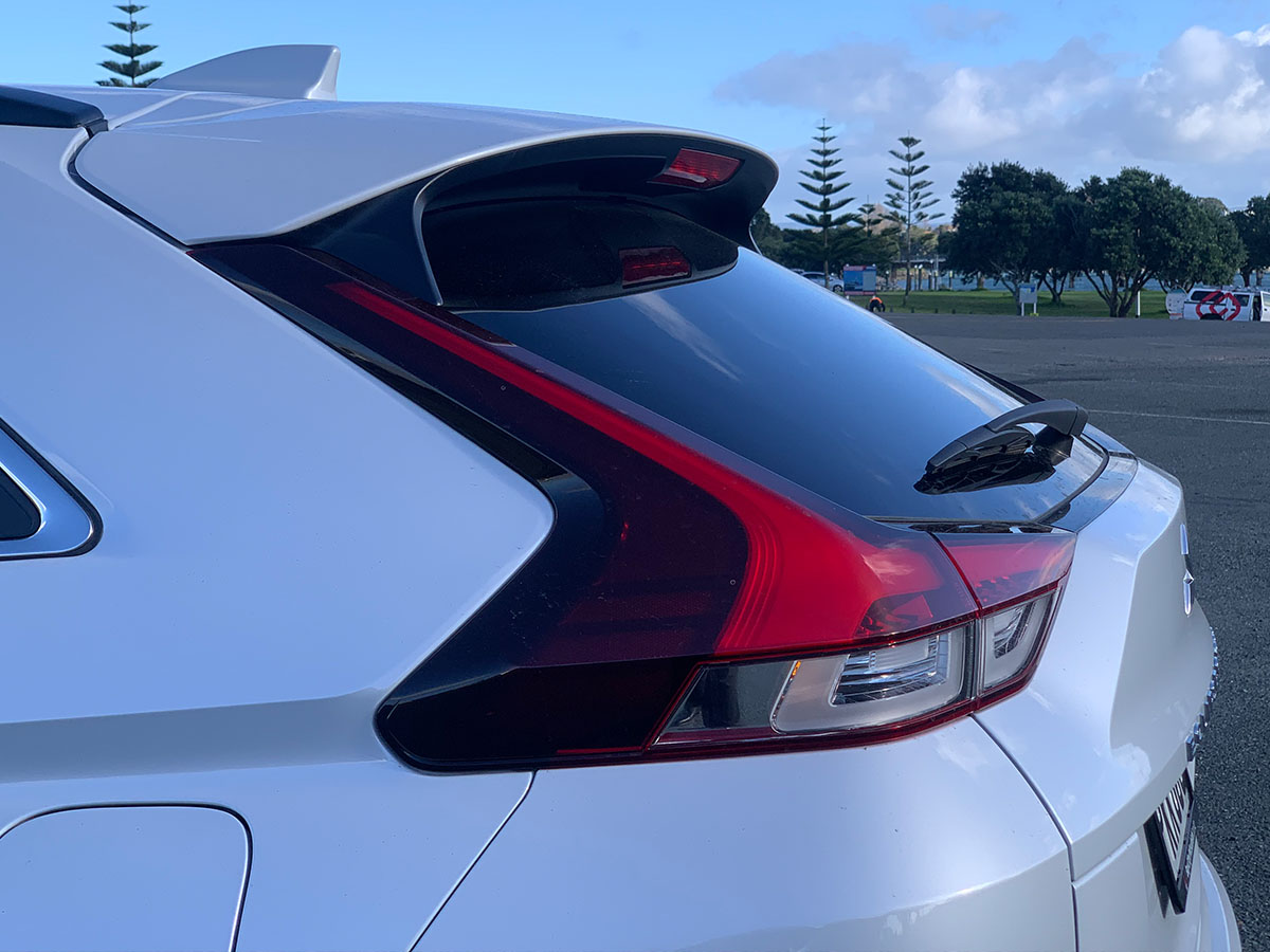 2022 Mitsubishi Eclipse Cross PHEV VRX Hybrid 4WD