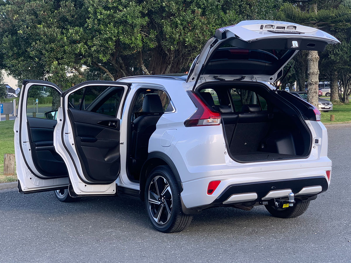 2022 Mitsubishi Eclipse Cross PHEV VRX Hybrid 4WD