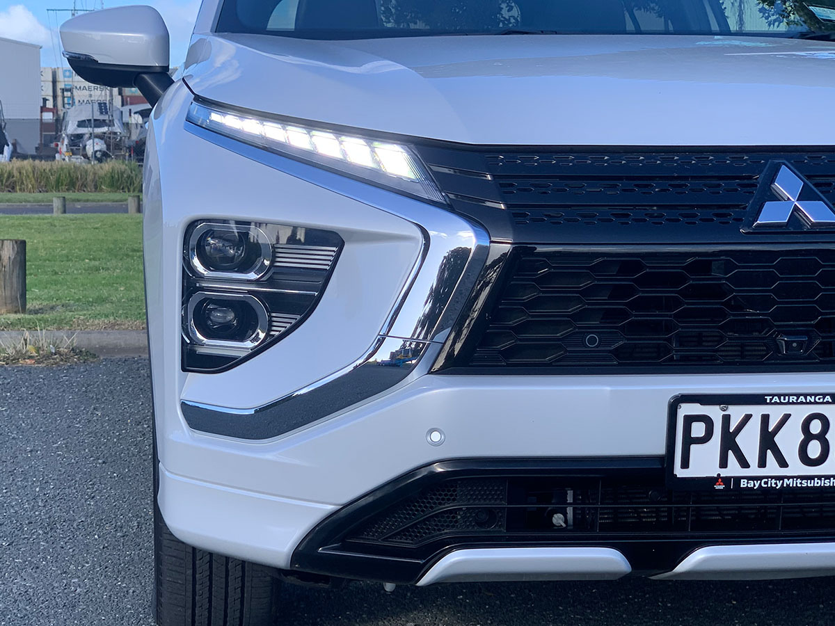 2022 Mitsubishi Eclipse Cross PHEV VRX Hybrid 4WD
