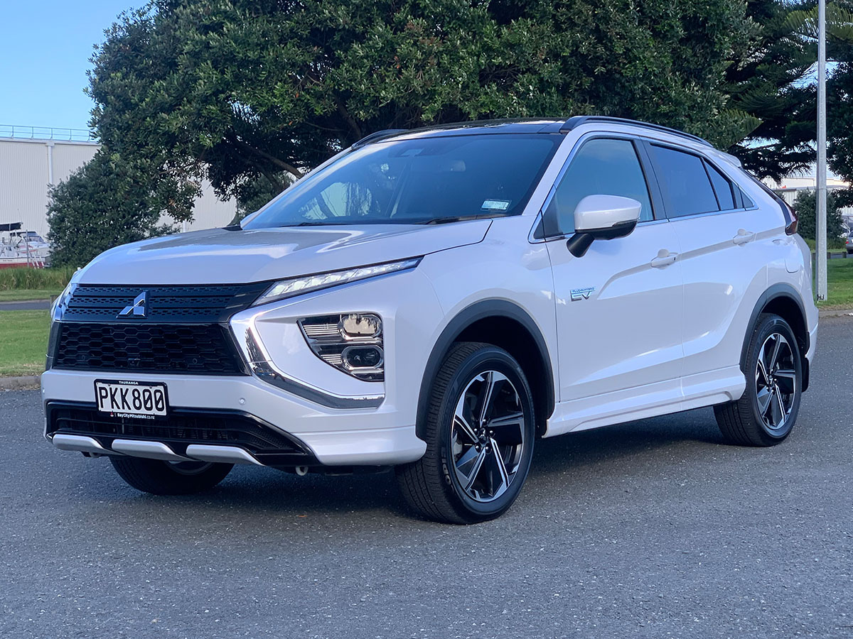 2022 Mitsubishi Eclipse Cross PHEV VRX Hybrid 4WD