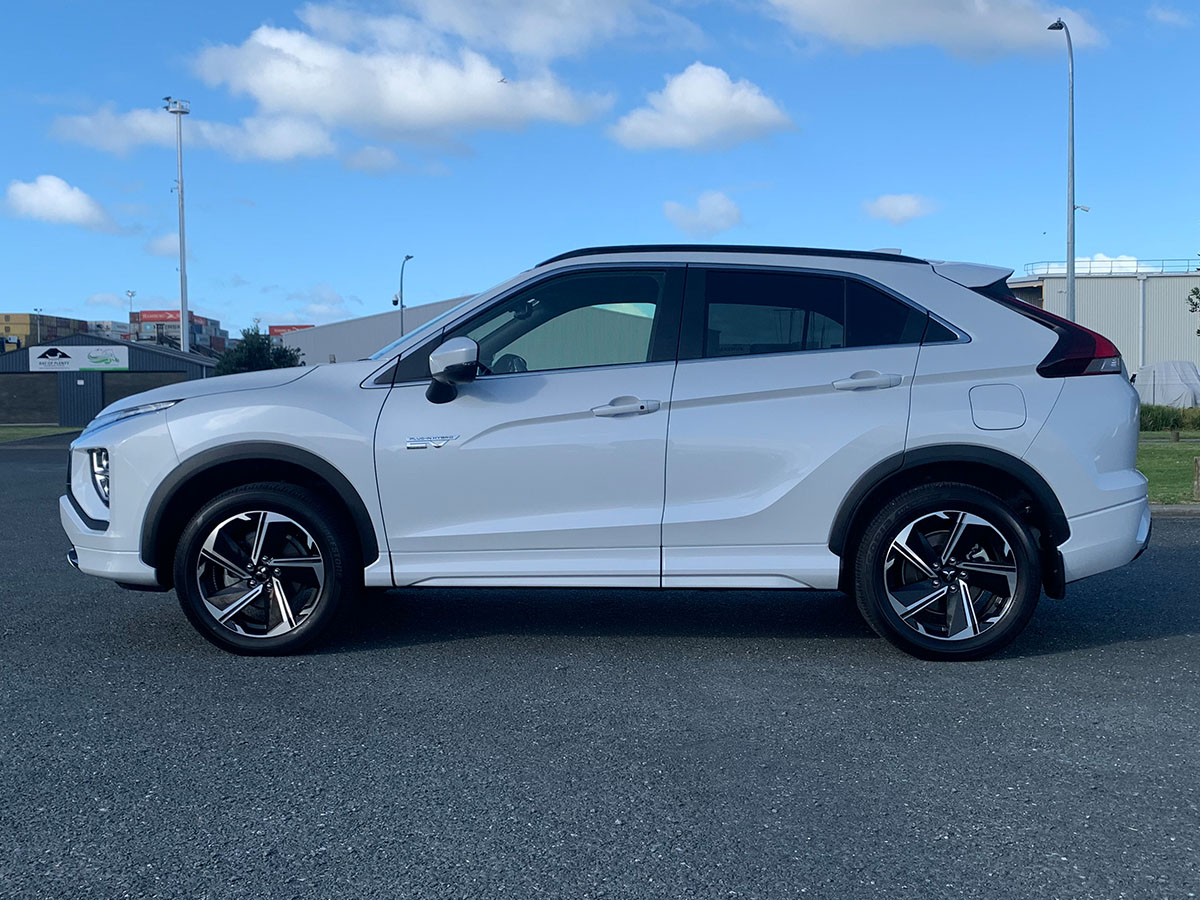 2022 Mitsubishi Eclipse Cross PHEV VRX Hybrid 4WD