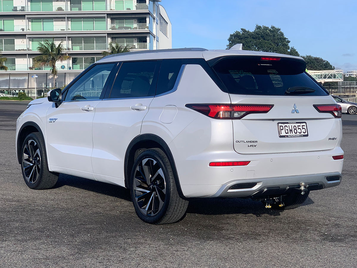 2022 Mitsubishi Outlander PHEV VRX