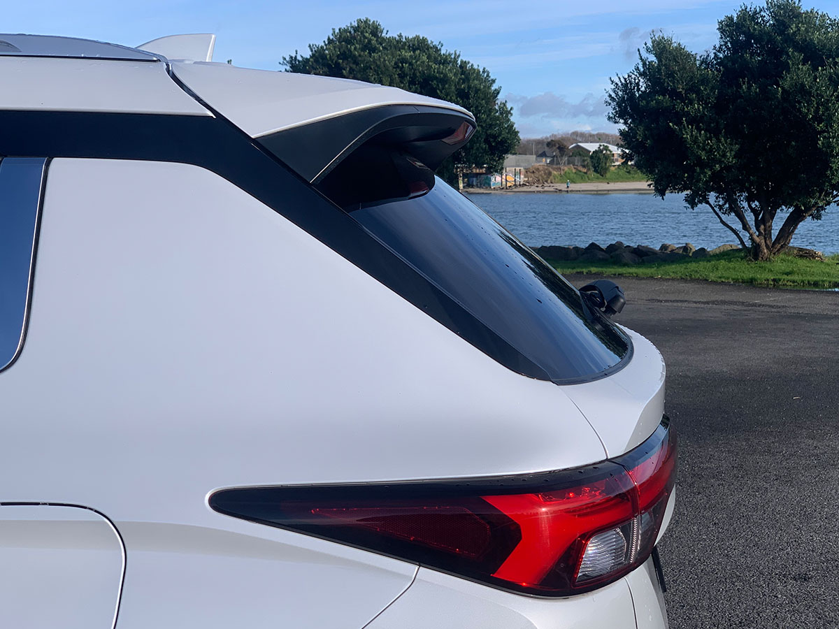 2022 Mitsubishi Outlander PHEV VRX