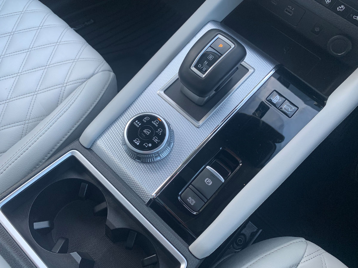 2022 Mitsubishi Outlander PHEV VRX