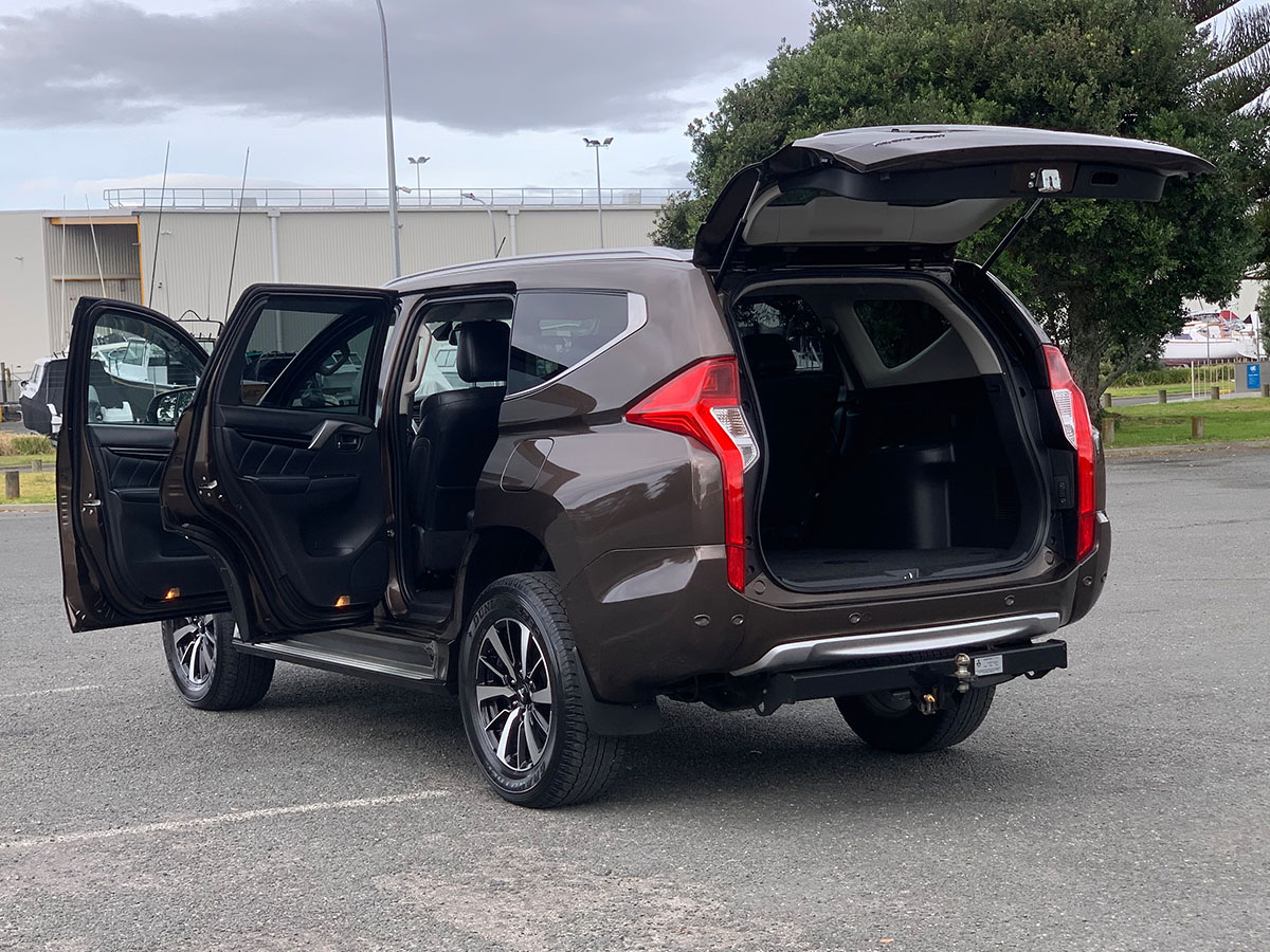 2016 Mitsubishi Pajero Sport VRX 2.4L Diesel 4WD 8 Speed Automatic