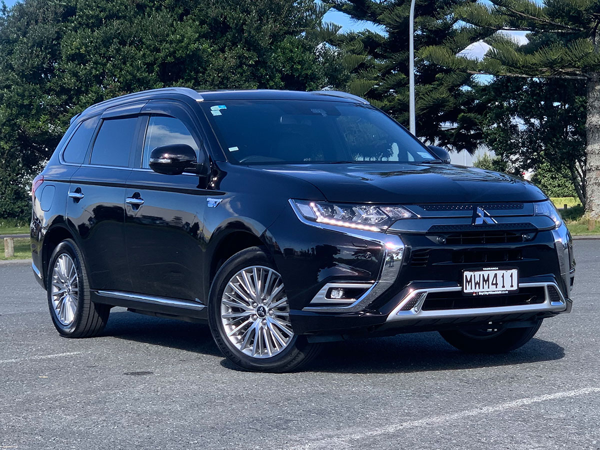 2020 Mitsubishi Outlander PHEV VRX 4WD
