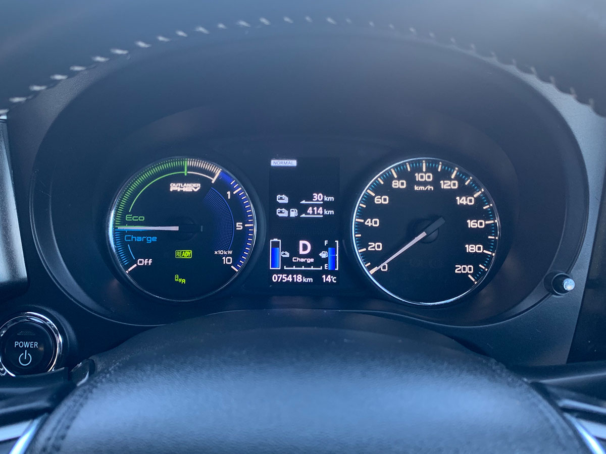 2020 Mitsubishi Outlander PHEV VRX 4WD