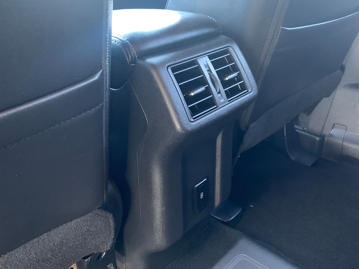 2020 Mitsubishi Outlander PHEV VRX 4WD