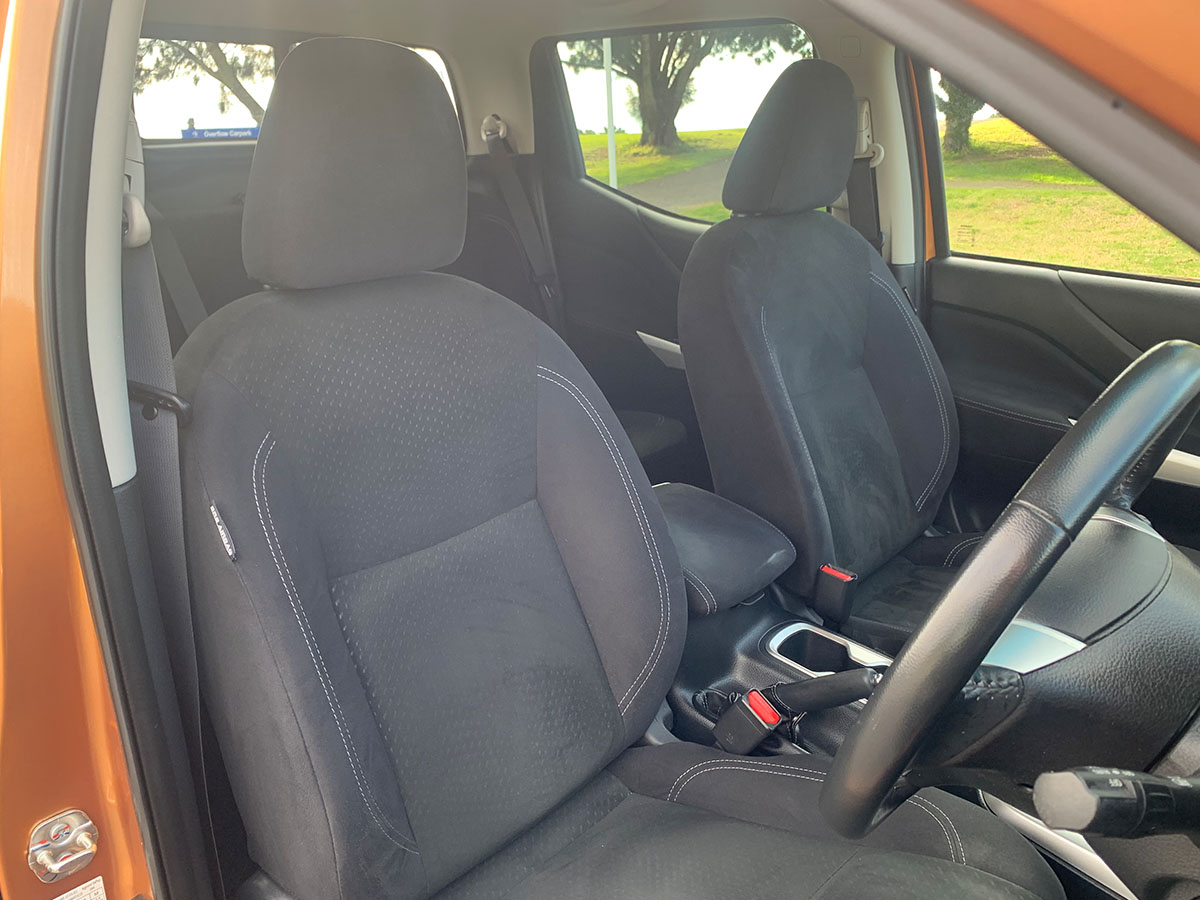 2020 Nissan Navara ST 2.3L Diesel 7 Gear Auto