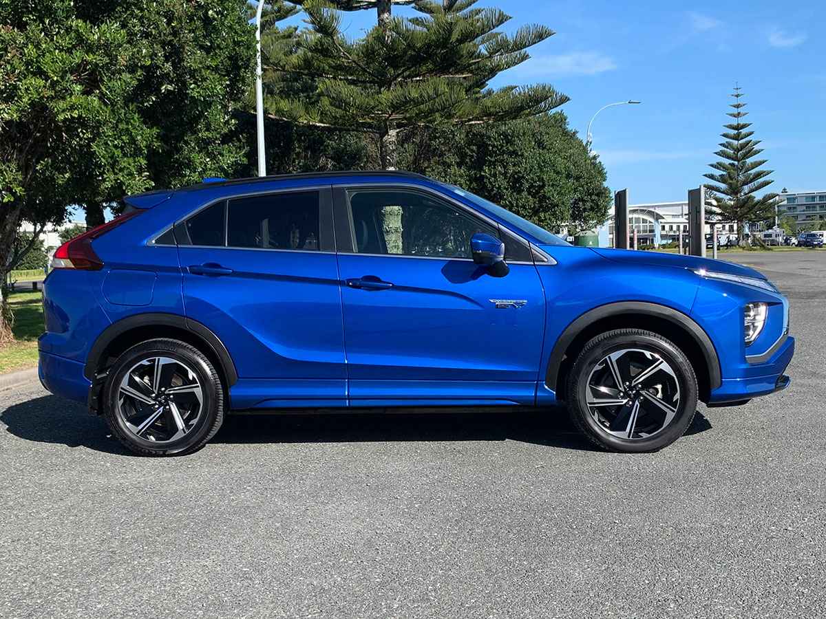 2021 Mitsubishi Eclipse Cross PHEV VRX Hybrid 4WD