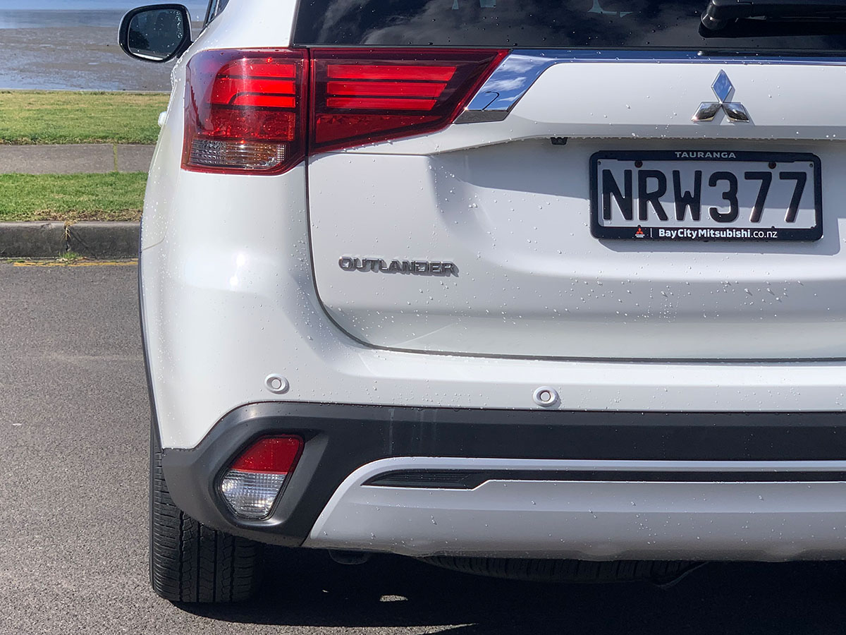 2021 Mitsubishi Outlander LS 2.4L Petrol 7 Seater Automatic