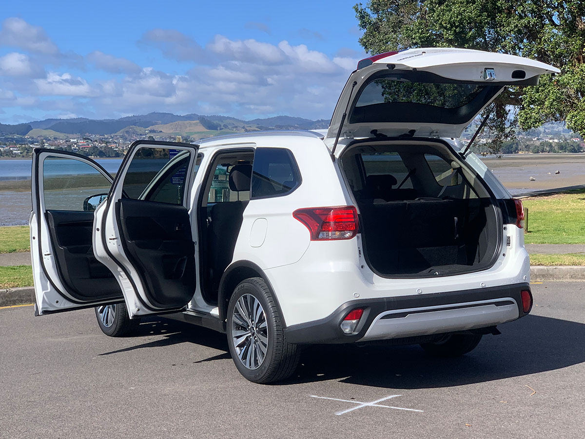 2021 Mitsubishi Outlander LS 2.4L Petrol 7 Seater Automatic