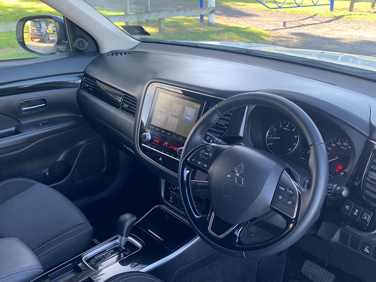 2021 Mitsubishi Outlander LS 2.4L Petrol 7 Seater Automatic