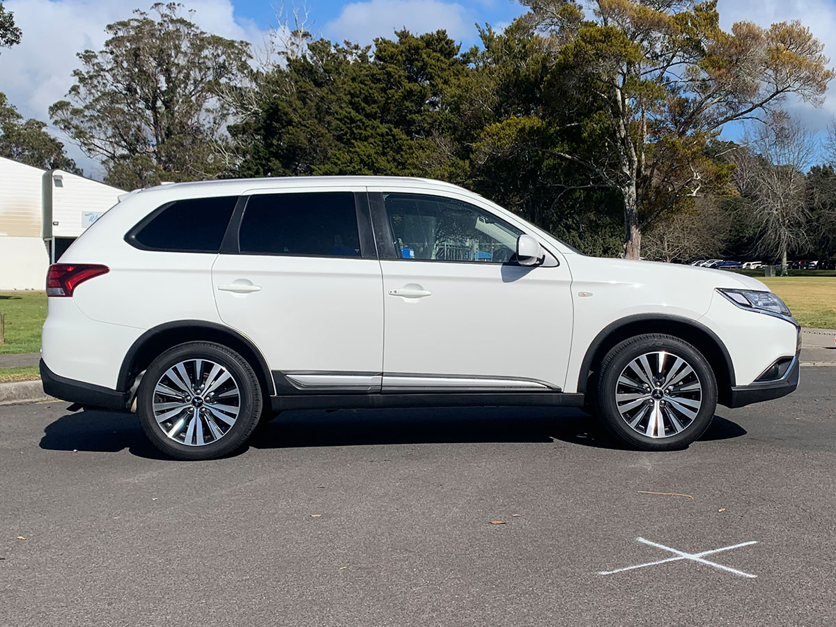 2021 Mitsubishi Outlander LS 2.4L Petrol 7 Seater Automatic