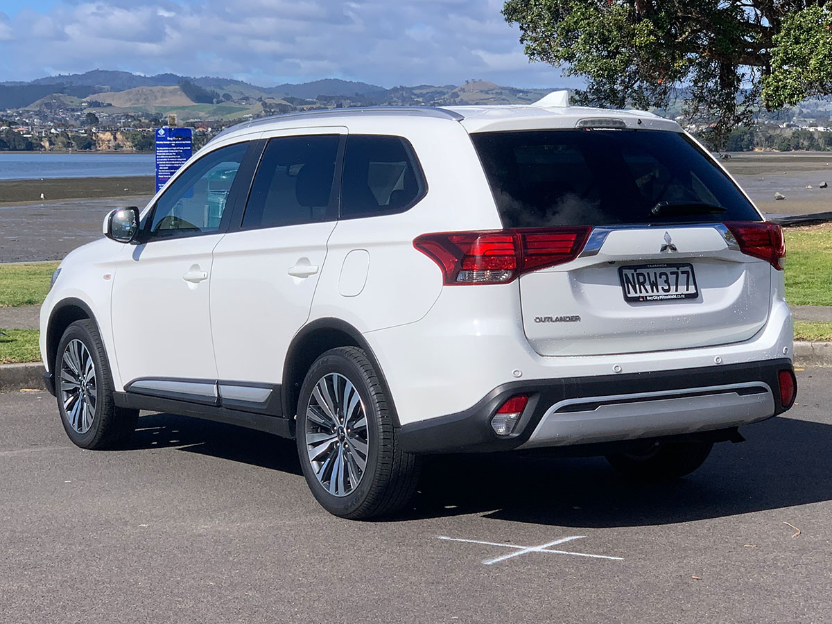 2021 Mitsubishi Outlander LS 2.4L Petrol 7 Seater Automatic