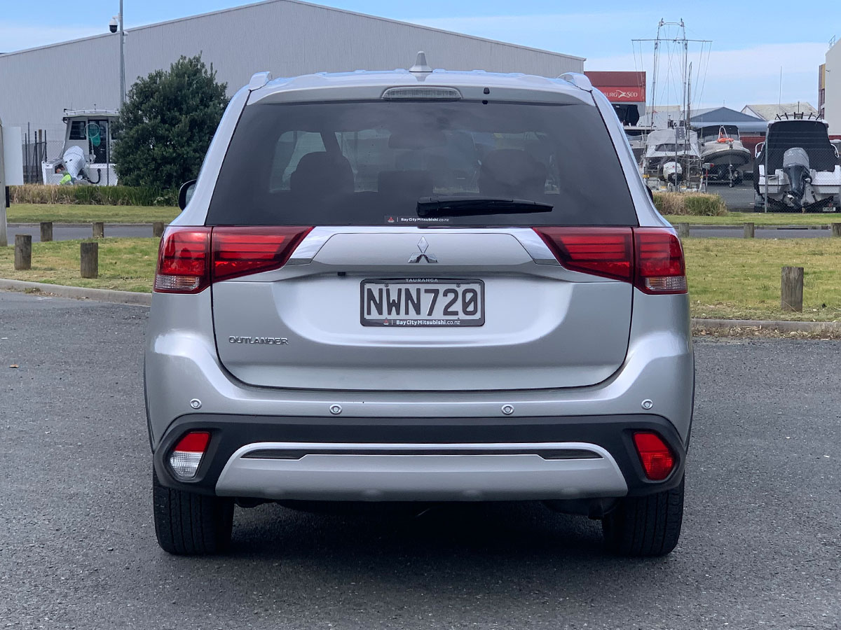 2021 Mitsubishi Outlander LS 2.4L Petrol 7 Seater Automatic