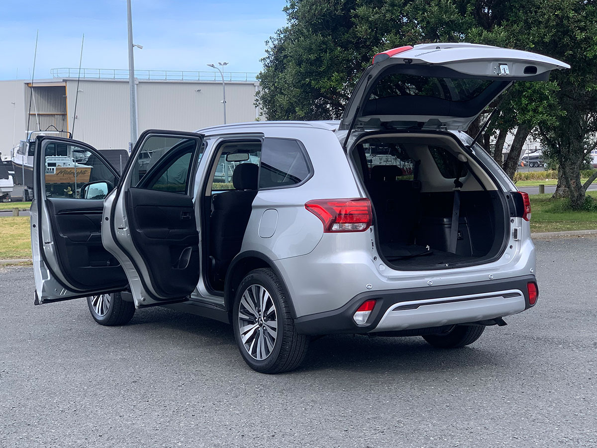 2021 Mitsubishi Outlander LS 2.4L Petrol 7 Seater Automatic