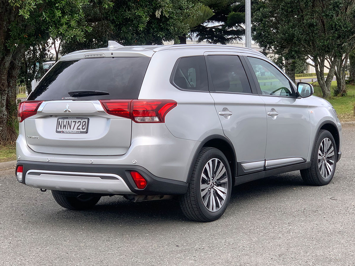 2021 Mitsubishi Outlander LS 2.4L Petrol 7 Seater Automatic