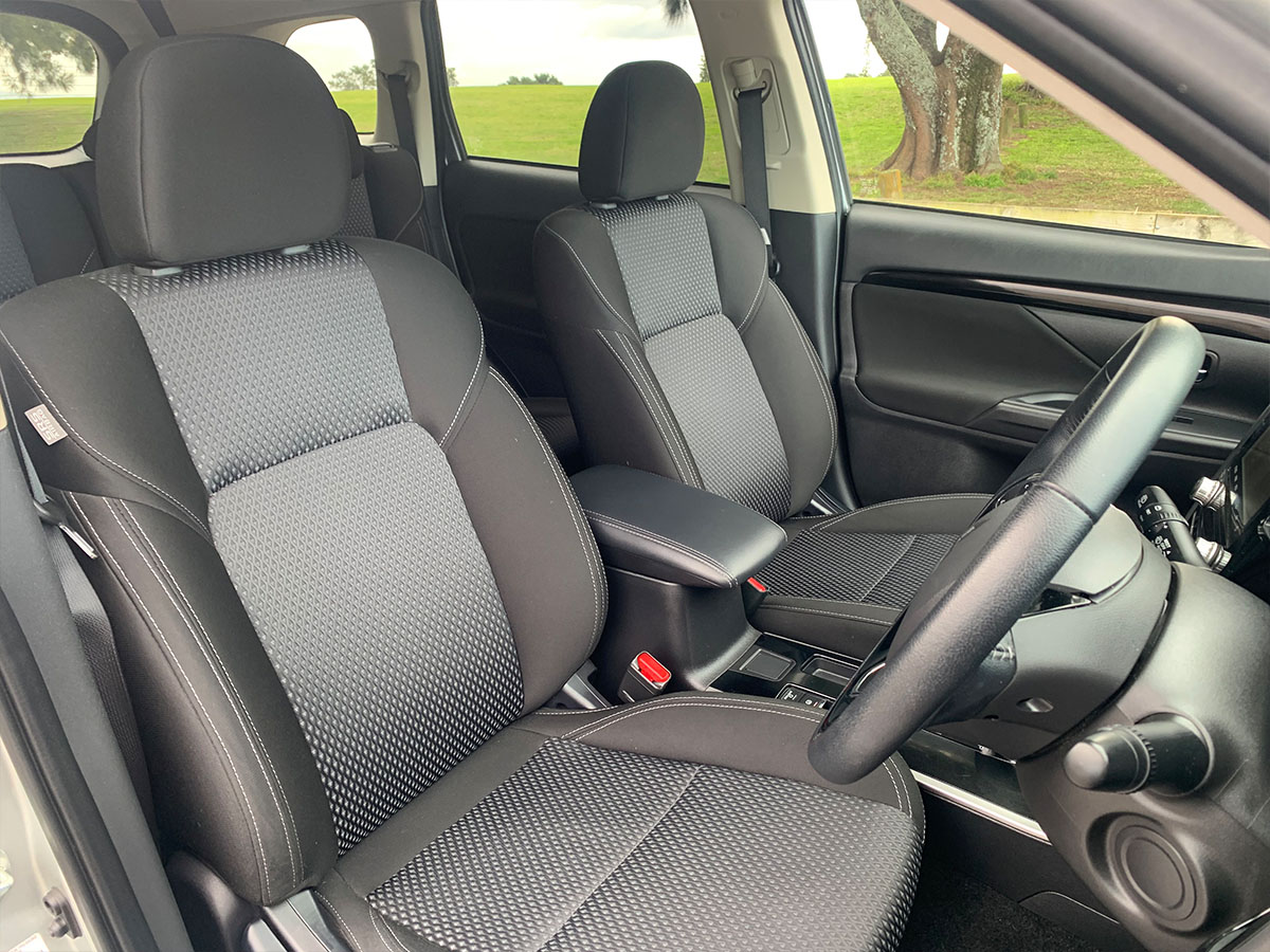 2021 Mitsubishi Outlander LS 2.4L Petrol 7 Seater Automatic