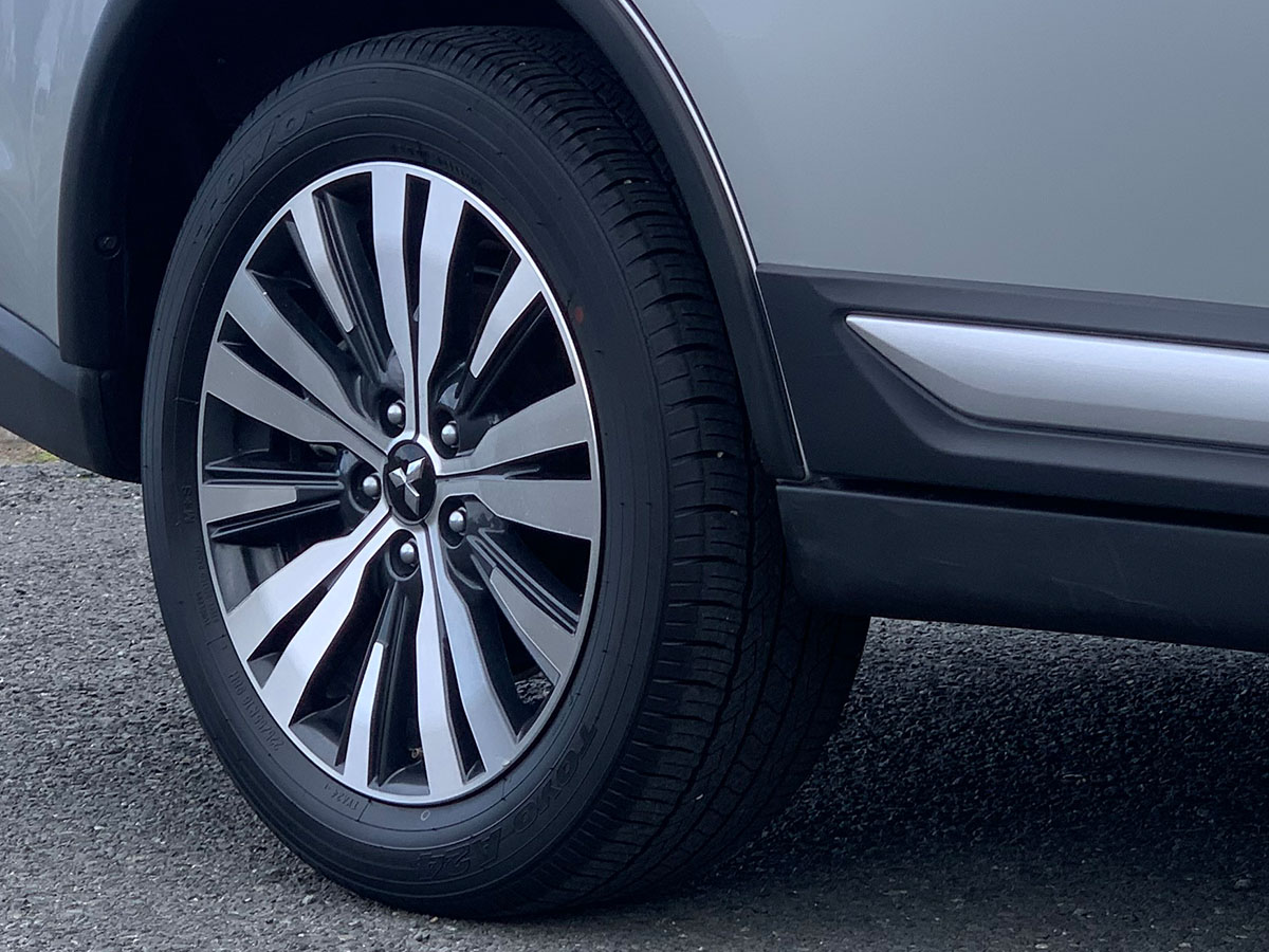 2021 Mitsubishi Outlander LS 2.4L Petrol 7 Seater Automatic