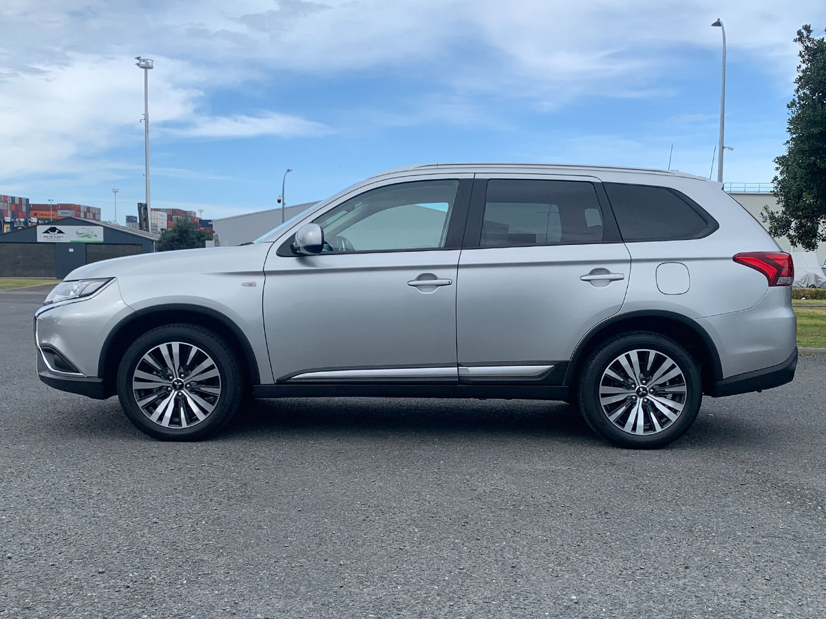 2021 Mitsubishi Outlander LS 2.4L Petrol 7 Seater Automatic