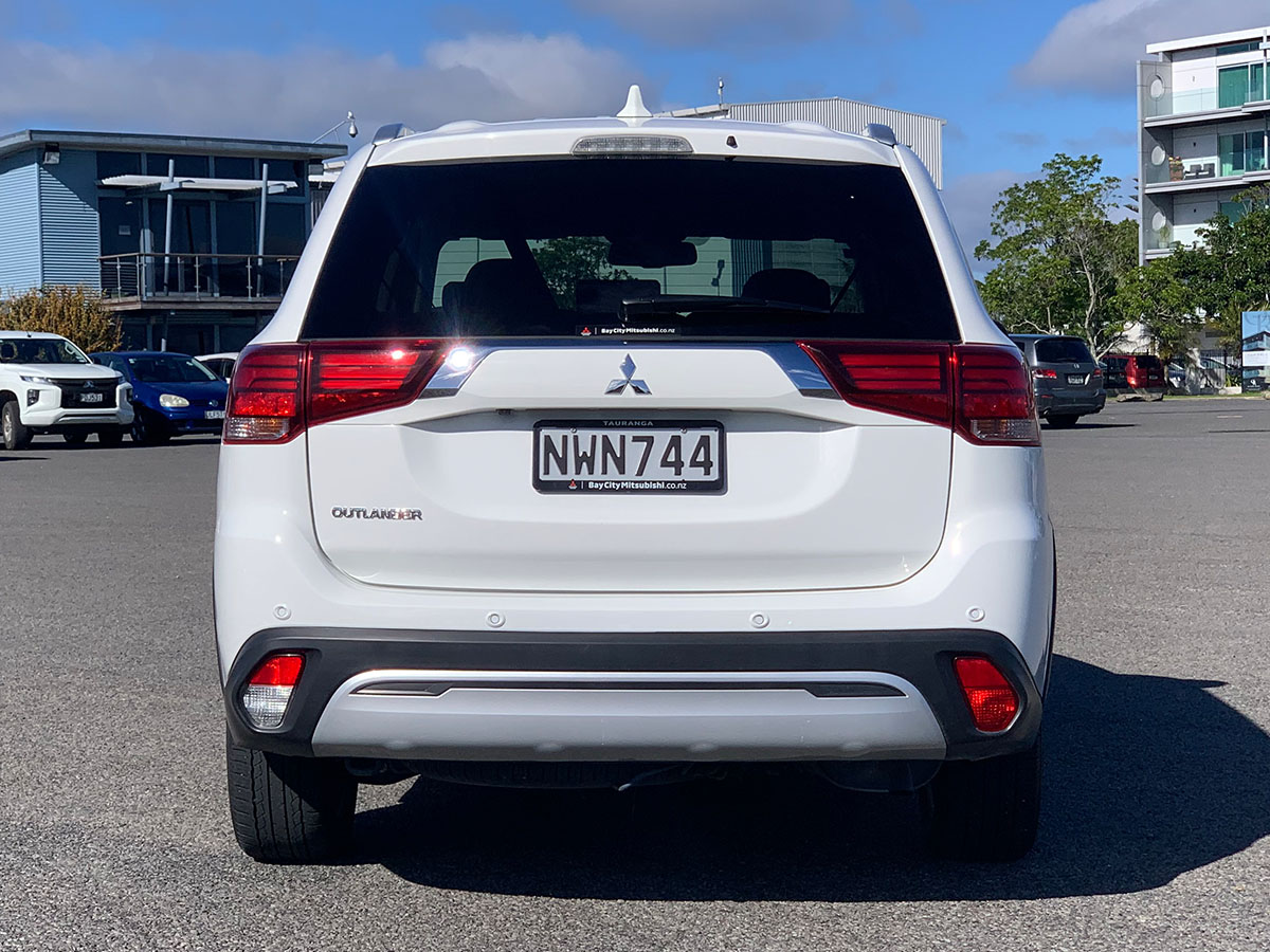2021 Mitsubishi Outlander LS 2.4L Petrol 7 Seater Automatic