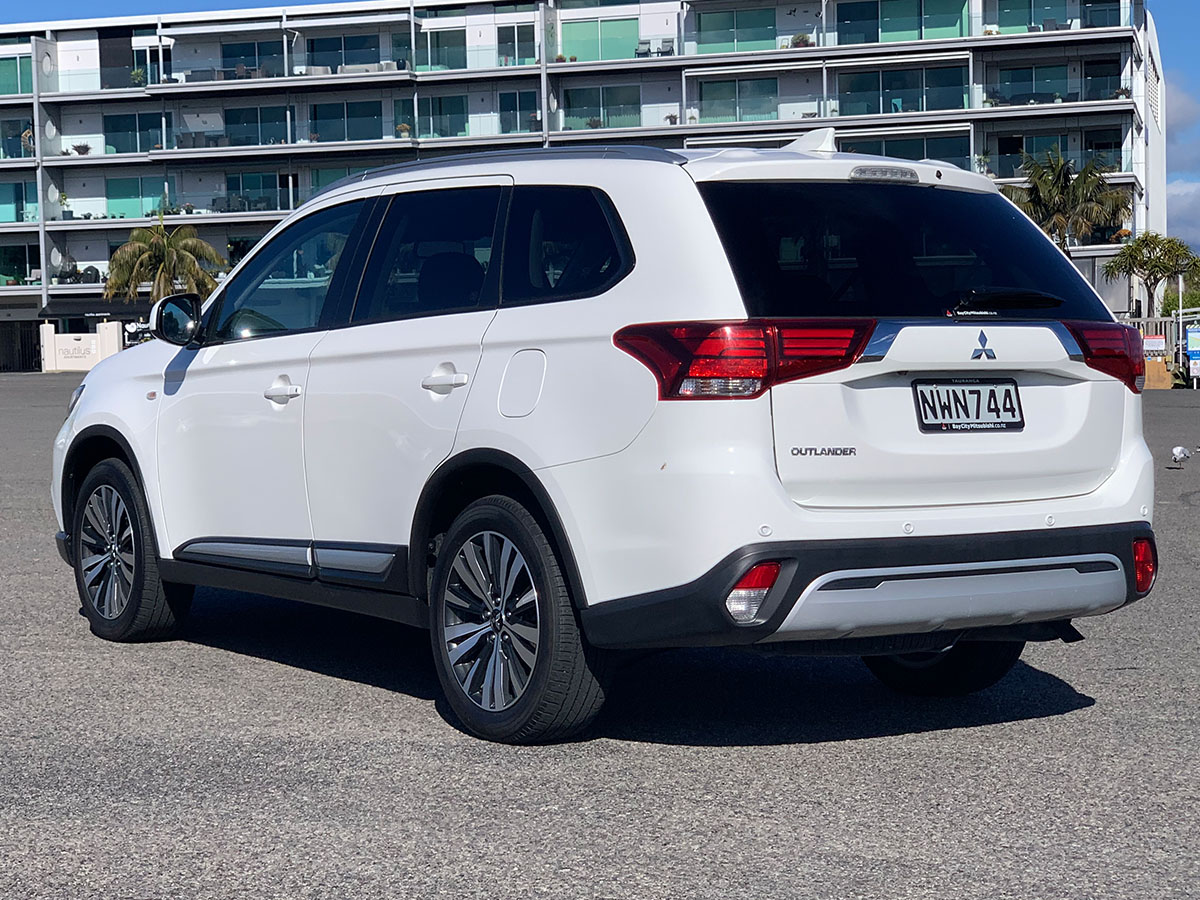 2021 Mitsubishi Outlander LS 2.4L Petrol 7 Seater Automatic