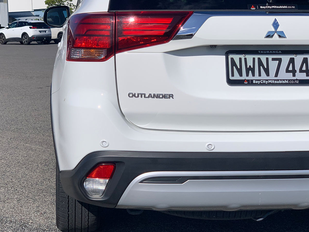 2021 Mitsubishi Outlander LS 2.4L Petrol 7 Seater Automatic