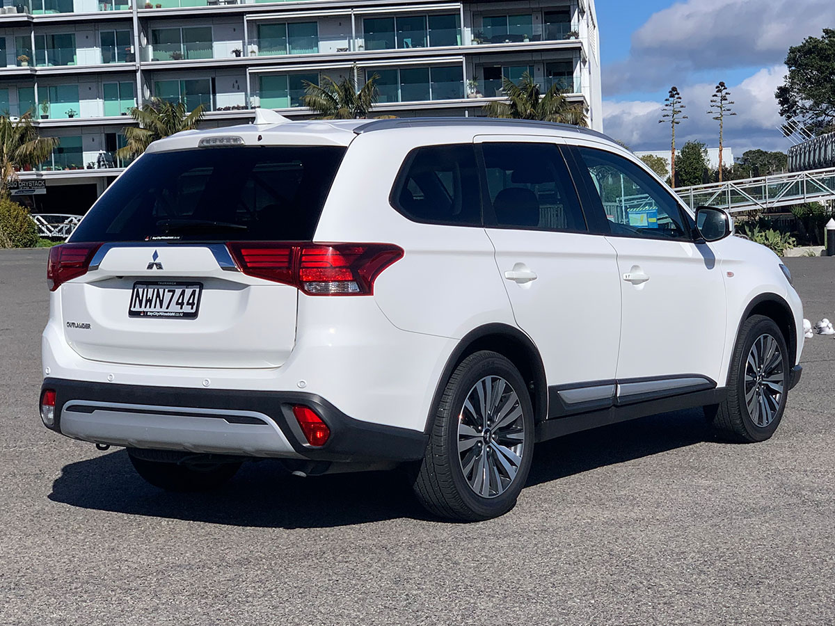 2021 Mitsubishi Outlander LS 2.4L Petrol 7 Seater Automatic