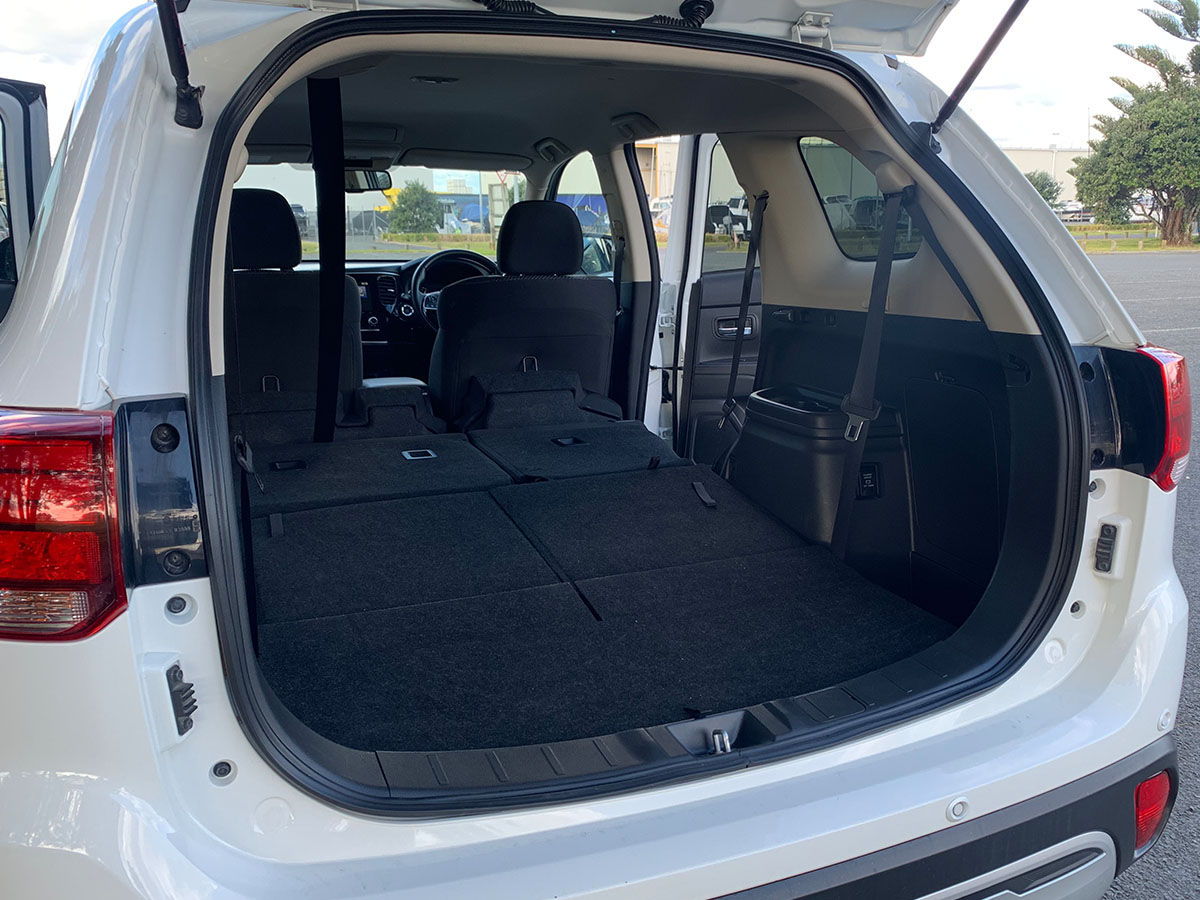 2021 Mitsubishi Outlander LS 2.4L Petrol 7 Seater Automatic