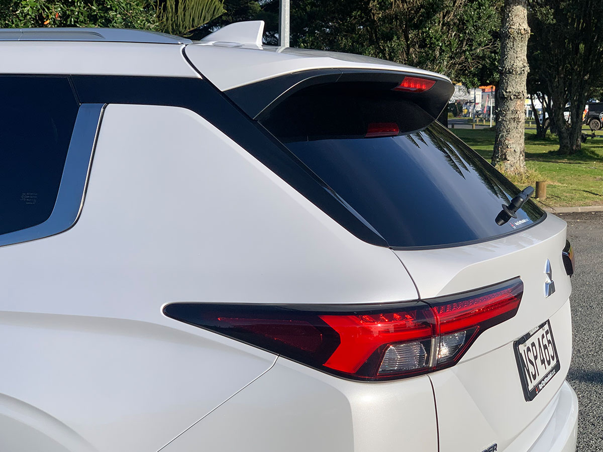 2021 Mitsubishi Outlander VRX 2.5L 4WD 7 Seater CVT Auto