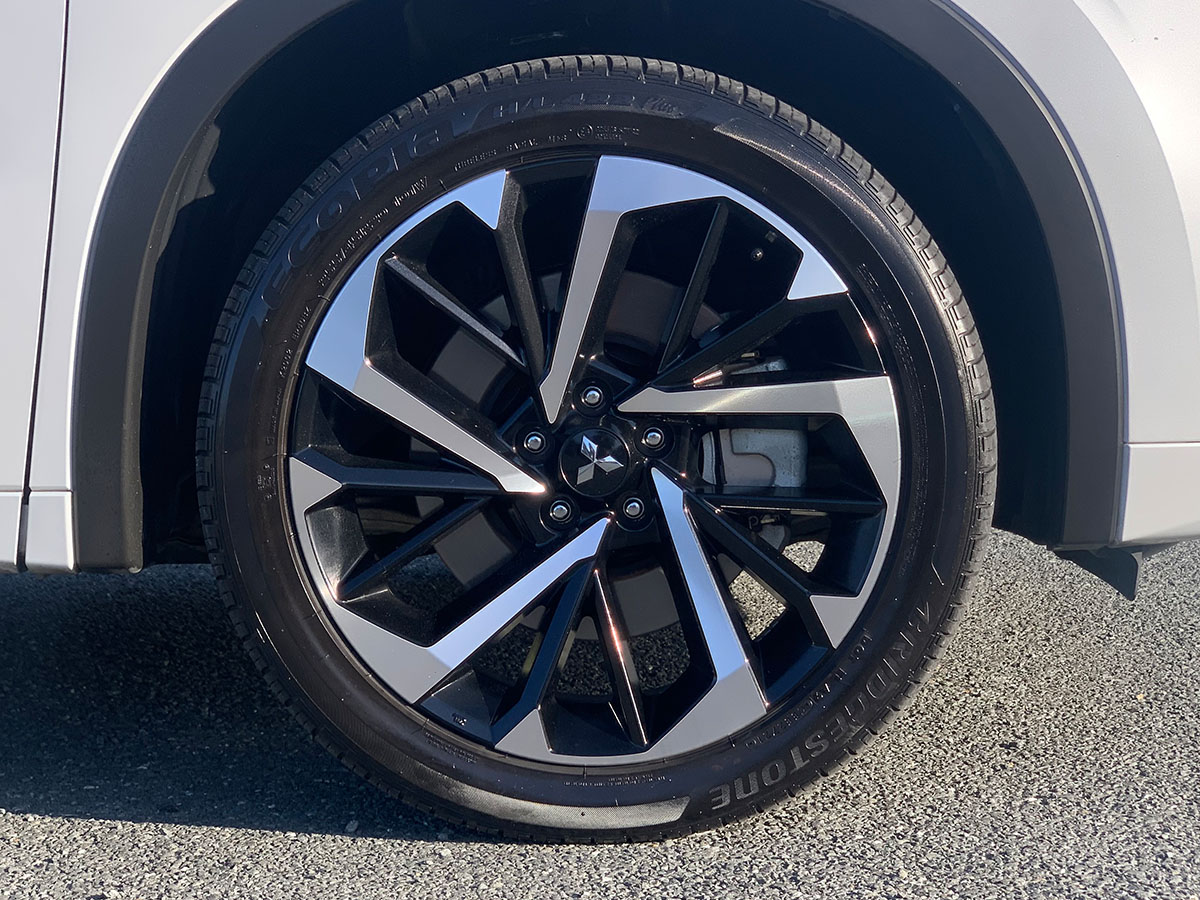 2021 Mitsubishi Outlander VRX 2.5L 4WD 7 Seater CVT Auto