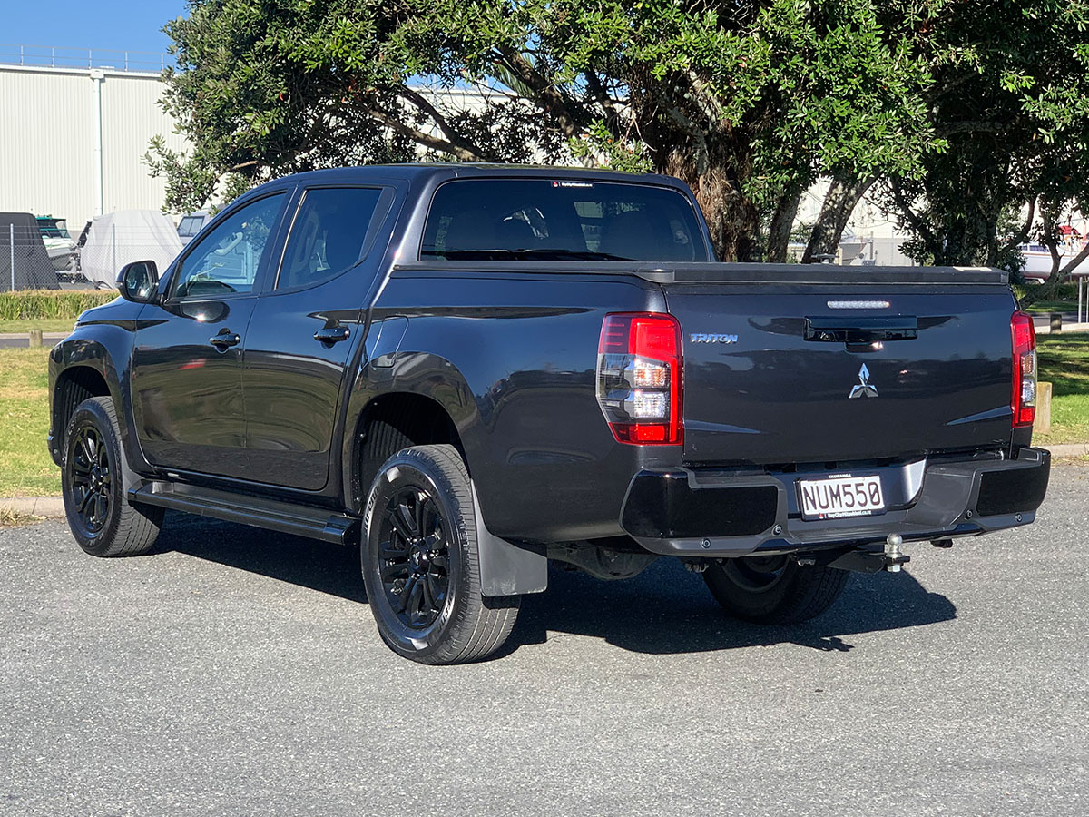 2021 Mitsubishi Triton GLSB 4WD 2.4L Diesel Turbo 6 Speed Auto