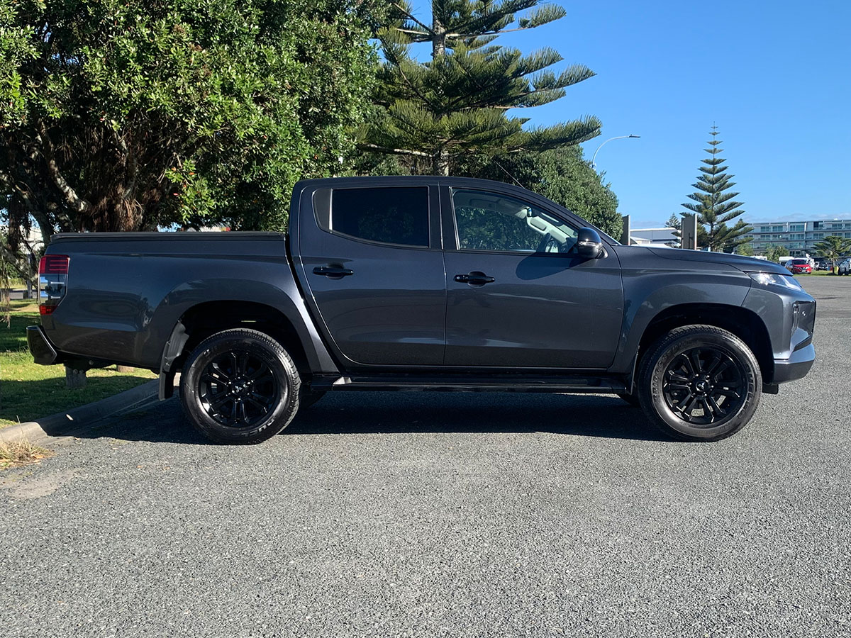 2021 Mitsubishi Triton GLSB 4WD 2.4L Diesel Turbo 6 Speed Auto