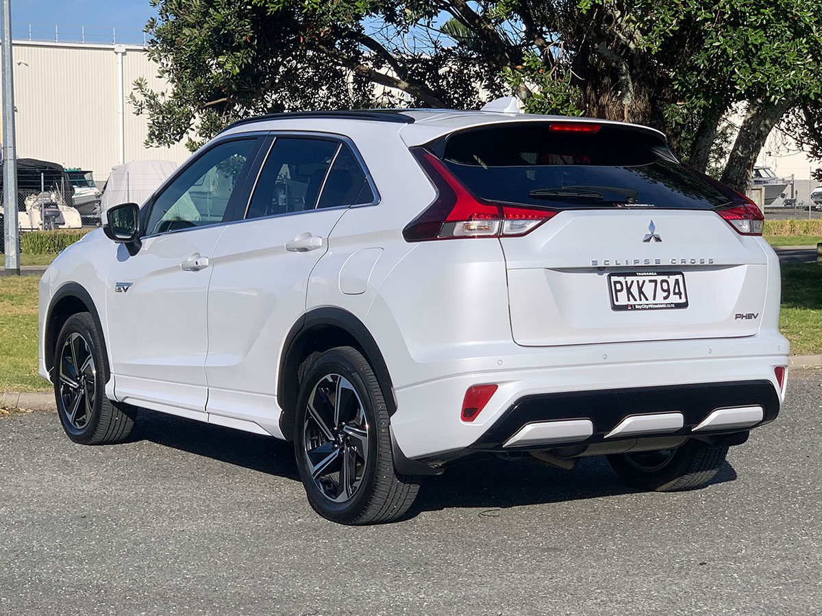 2022 Mitsubishi Eclipse Cross PHEV VRX Hybrid 4WD