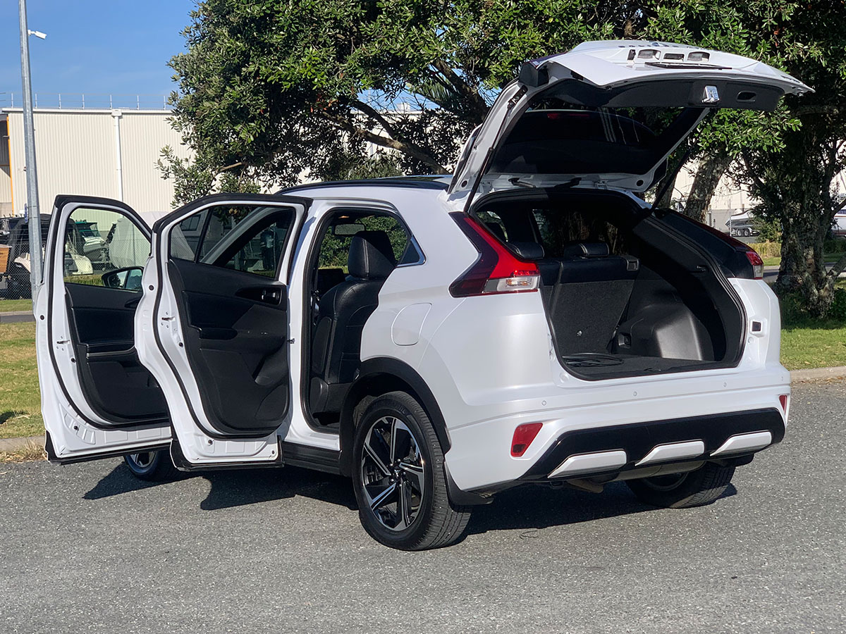 2022 Mitsubishi Eclipse Cross PHEV VRX Hybrid 4WD