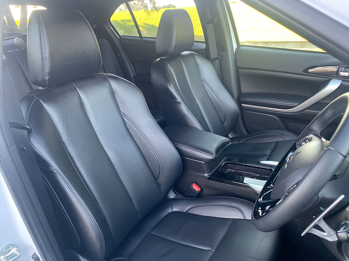 2022 Mitsubishi Eclipse Cross PHEV VRX Hybrid 4WD