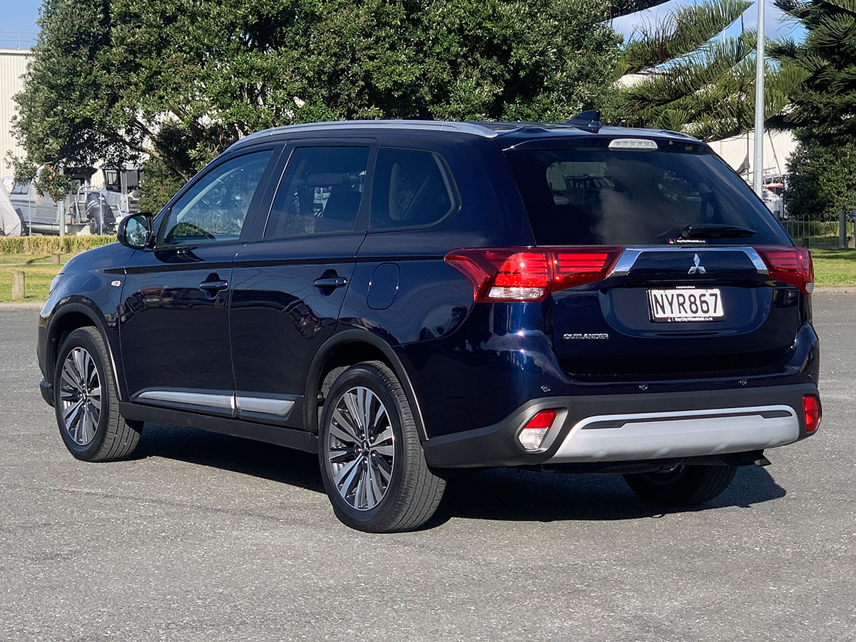2022 Mitsubishi Outlander LS 2.4L Petrol 7 Seater