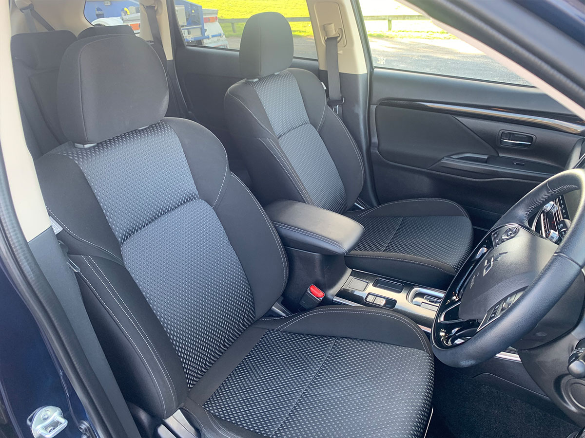 2022 Mitsubishi Outlander LS 2.4L Petrol 7 Seater