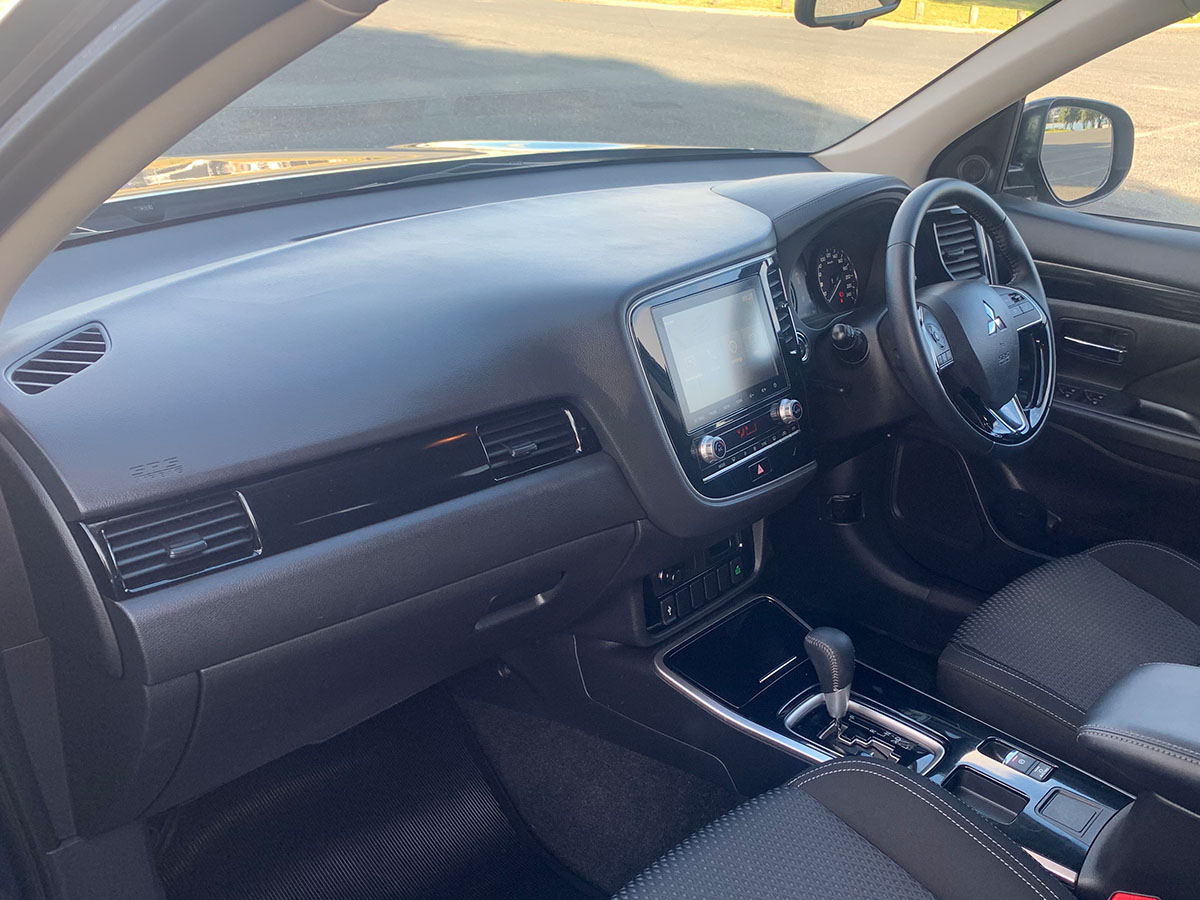 2022 Mitsubishi Outlander LS 2.4L Petrol 7 Seater