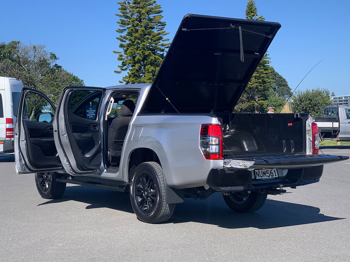 2022 Mitsubishi Triton GLSB 4WD 2.4L Diesel Turbo 6 Speed Auto