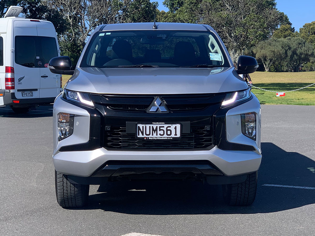 2022 Mitsubishi Triton GLSB 4WD 2.4L Diesel Turbo 6 Speed Auto