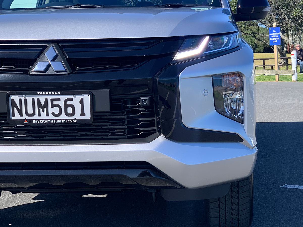 2022 Mitsubishi Triton GLSB 4WD 2.4L Diesel Turbo 6 Speed Auto