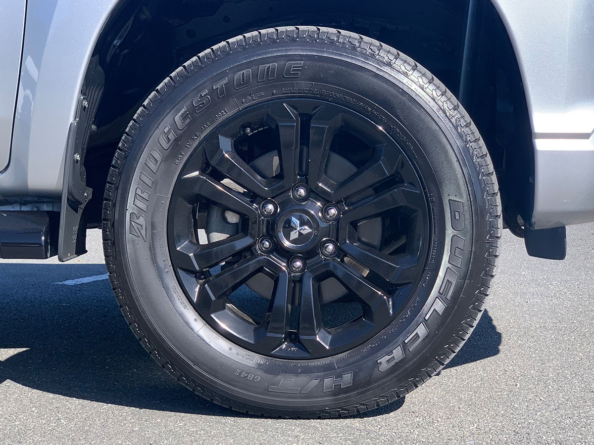 2022 Mitsubishi Triton GLSB 4WD 2.4L Diesel Turbo 6 Speed Auto