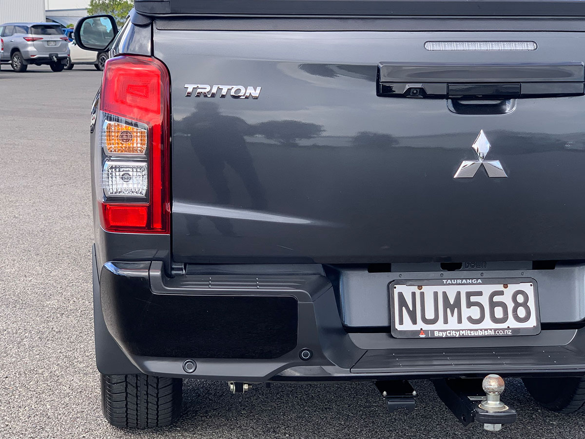 2022 Mitsubishi Triton GLSB 4WD 2.4L Diesel Turbo 6 Speed Auto