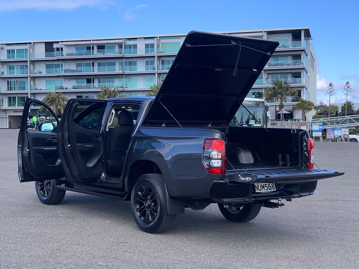 2022 Mitsubishi Triton GLSB 4WD 2.4L Diesel Turbo 6 Speed Auto