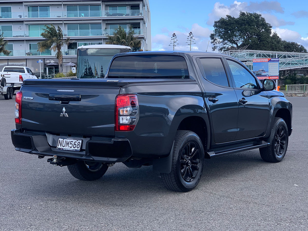 2022 Mitsubishi Triton GLSB 4WD 2.4L Diesel Turbo 6 Speed Auto