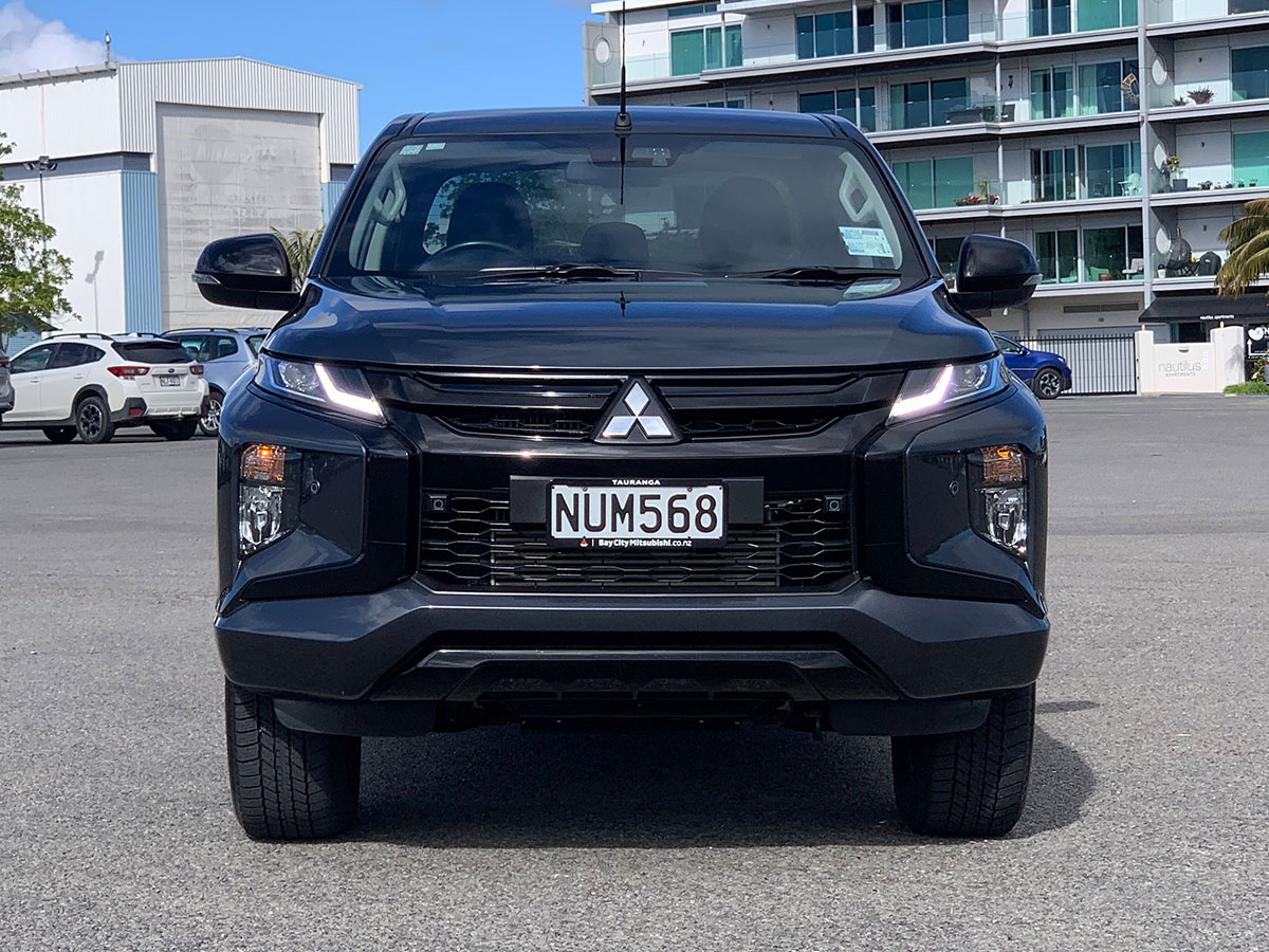 2022 Mitsubishi Triton GLSB 4WD 2.4L Diesel Turbo 6 Speed Auto