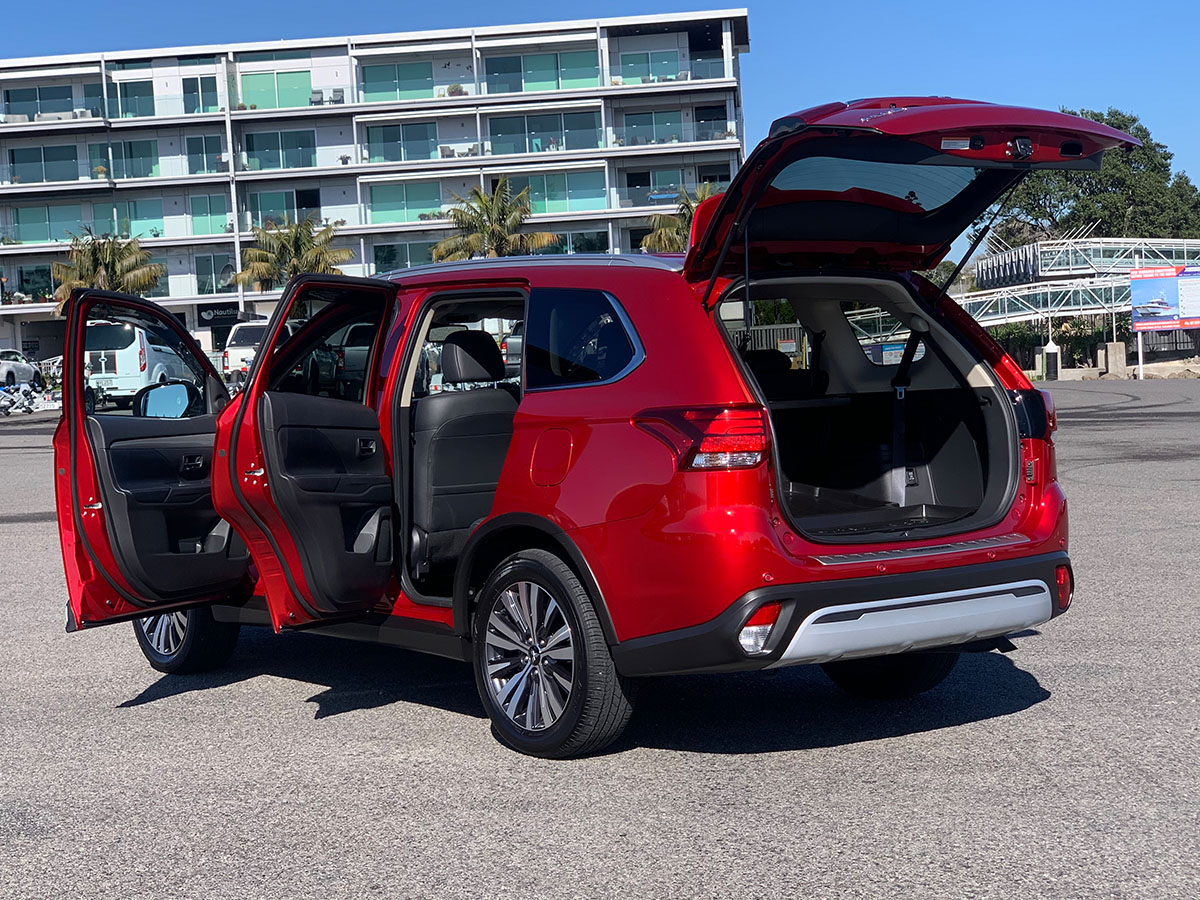 2020 Mitsubishi Outlander VRX 2.4L Petrol 4WD 7 Seater