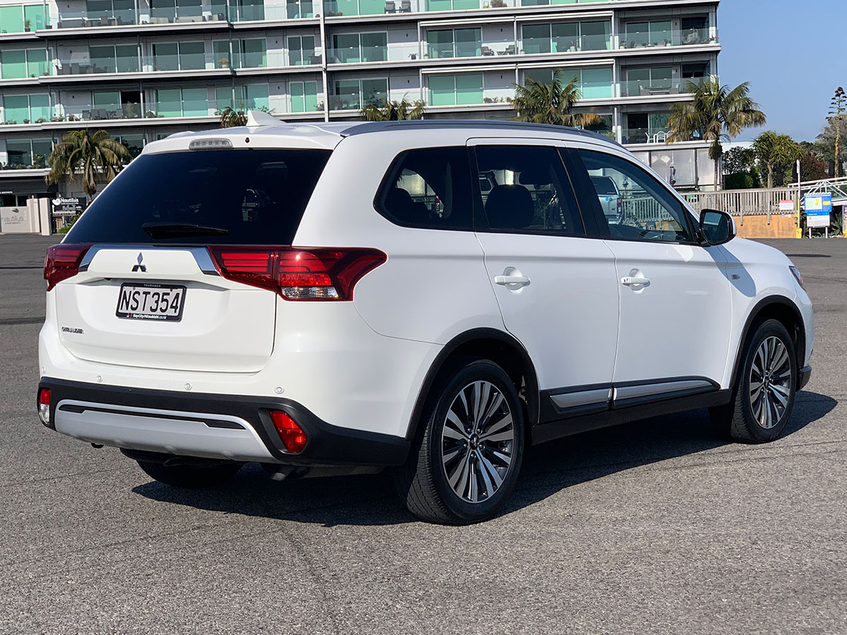 2021 Mitsubishi Outlander LS 2.4L Petrol 7 Seater Automatic